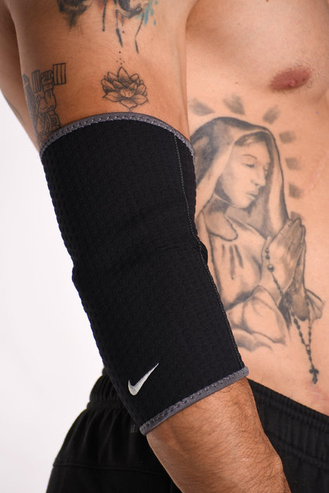 Codera Unisex Nike Flex Sleeve Negro - Look Sport 