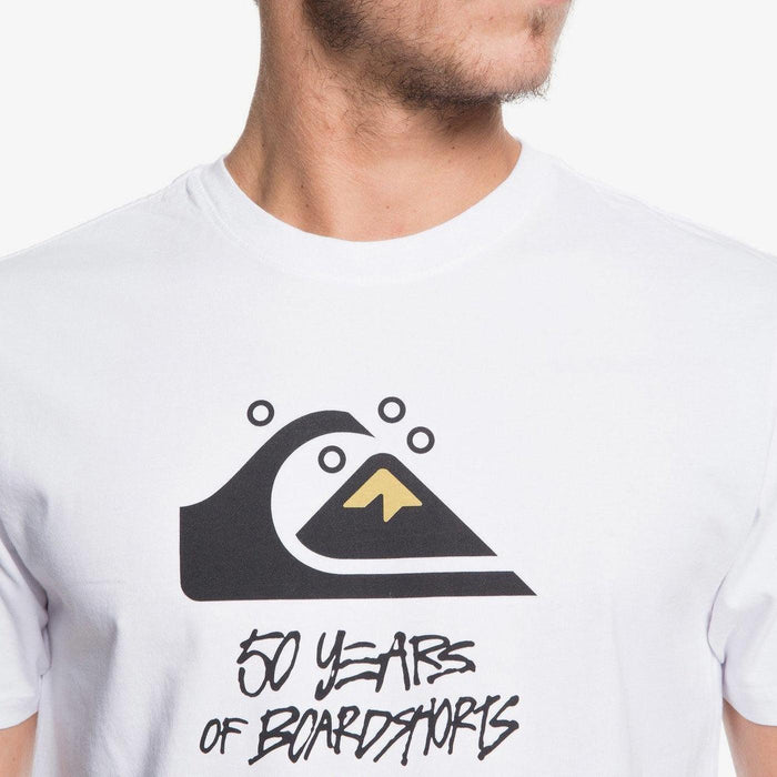 Playera Quiksilver 50 Years Tee Hombre Blanco EQYZT05334WBB0 - Look Sport 